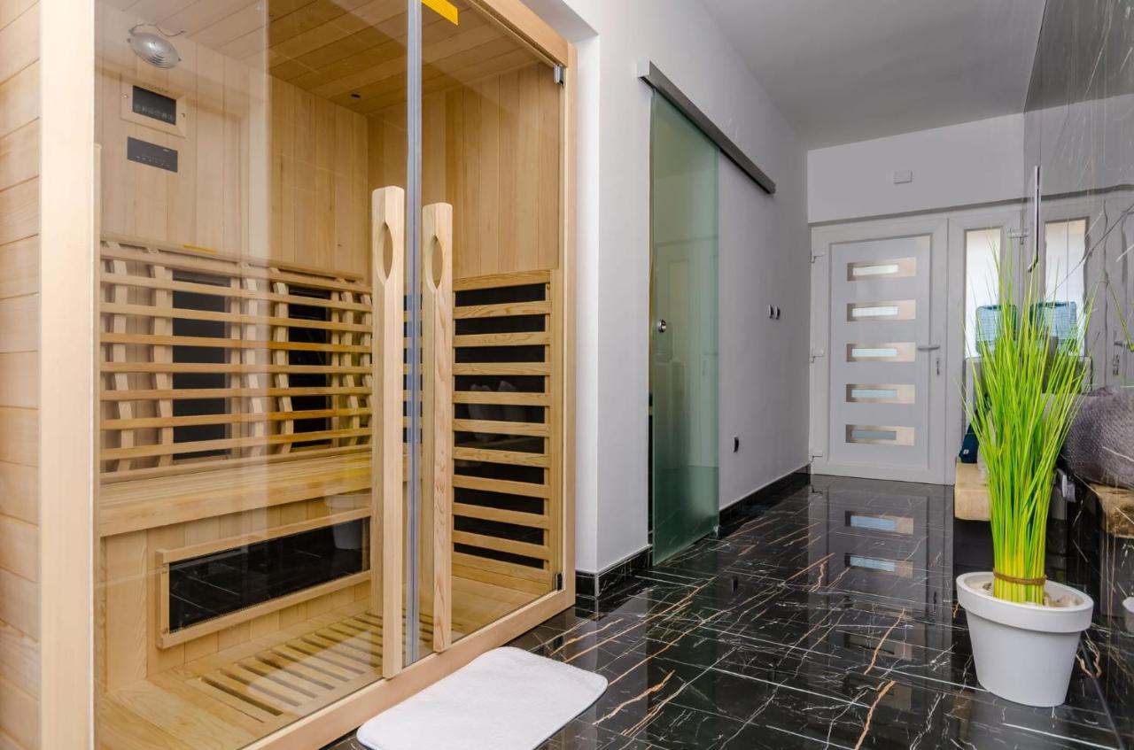 Kaštela Deluxe Double Room With Sauna And Pool מראה חיצוני תמונה